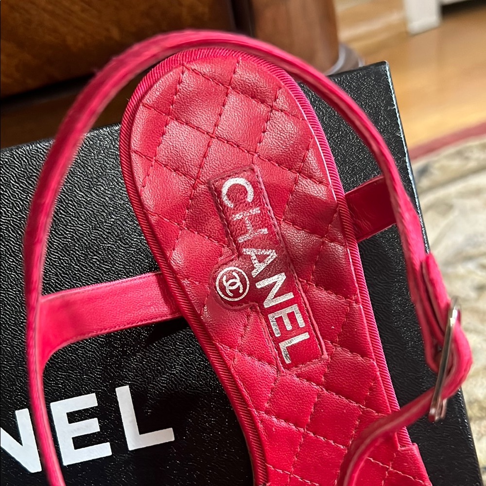 CHANEL Red Sandals with Silver Accents - Picture 3 of 8